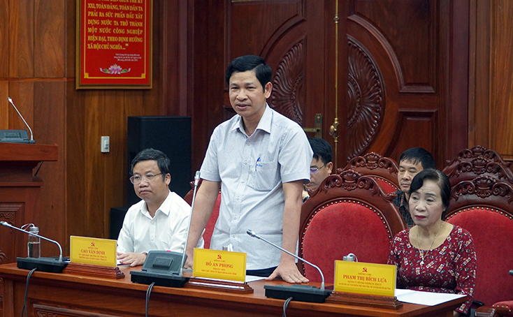 Các đại biểu thảo luận tại lễ ký kết