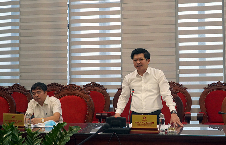 Các đại biểu phát biểu tại hội nghị.