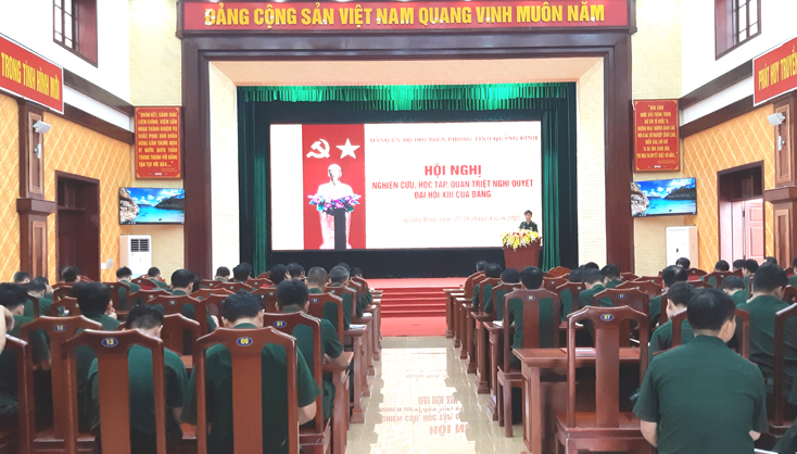 Cán bộ, chiến sĩ Bộ đội biên phòng tỉnh tham gia học tập, quán triệt Nghị quyết Đại hội XIII của Đảng.