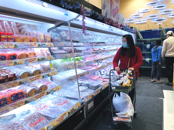 Doanh thu bán lẻ hàng hóa tháng 4 tăng mạnh so với cùng kỳ 2020. 
