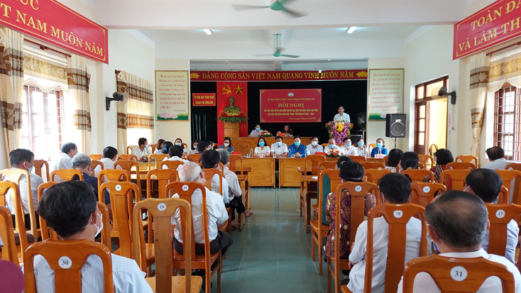 Các ứng cử viên trình bày chương trình hành động tại hội nghị.