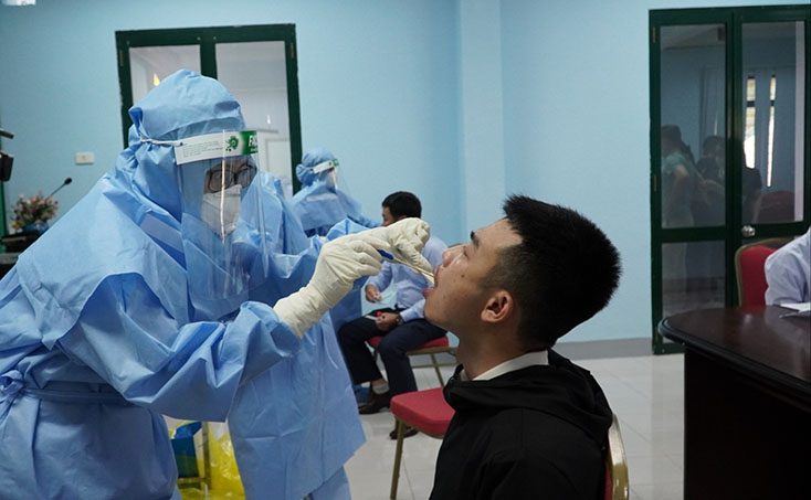 Trung tâm Kiểm soát bệnh tật tỉnh tăng cường các hoạt động lấy mẫu, xét nghiệm càng lọc SARS-CoV-2
