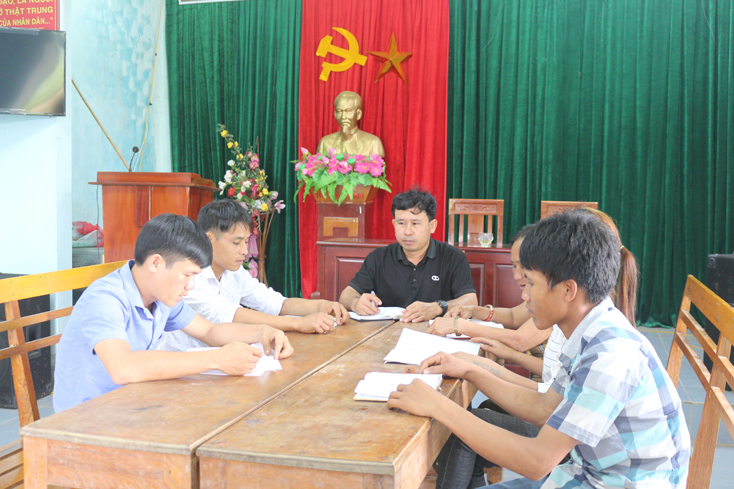 Sự tham dự của các đảng viên tăng cường sẽ tạo đà cho các chi bộ miền núi phát triển.