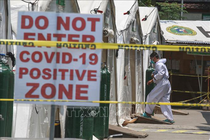 Khu vực điều trị cho bệnh nhân mắc COVID-19 tại Manila, Philippines. Ảnh: AFP/TTXVN
