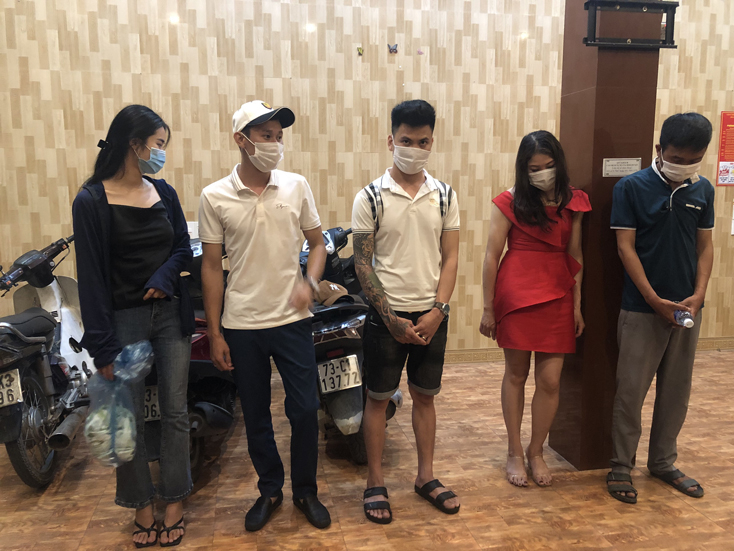 Các đối tượng sử dụng ma túy để bay, lắc trong nhà nghỉ bị bắt giữ.