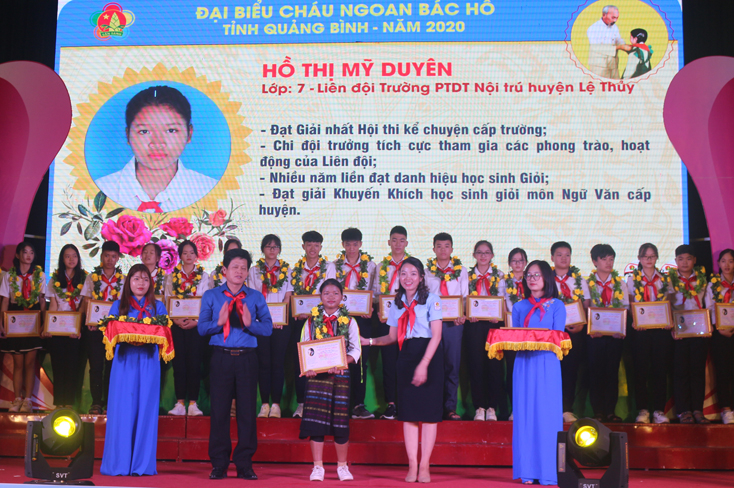 Qua thực tiễn triển khai các phong trào, đã xuất hiện nhiều tấm gương thiếu nhi tiêu biểu, cháu ngoan Bác Hồ. 