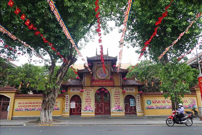 Chùa Quán Sứ (Hà Nội) đóng cửa phòng, chống dịch COVID-19. Ảnh: Anh Tuấn/TTXVN