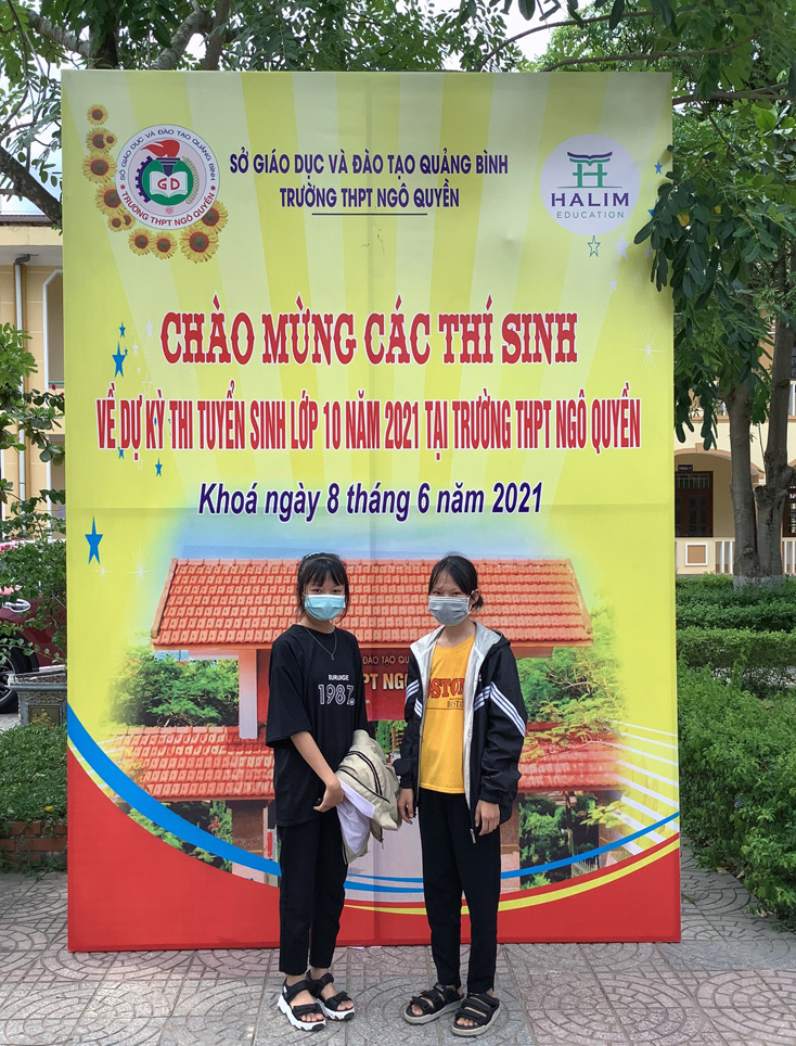 Một số điểm trường trên địa bàn huyện Bố Trạch đầu tư trang trí bảng pa nô tuyên truyền, cổ động tạo không khí, tinh thấn phấn chấn cho thí sinh dự thi.