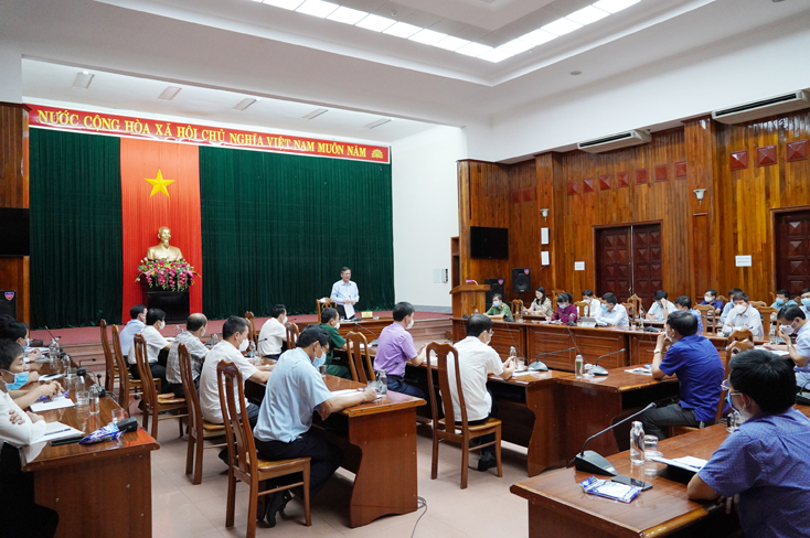  Quang cảnh cuộc họp.