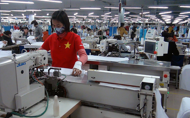 Công nhân Xí nghiệp may Hà Quảng thực hiện 5K để bảo đảm an toàn trước dịch bệnh Covid-19