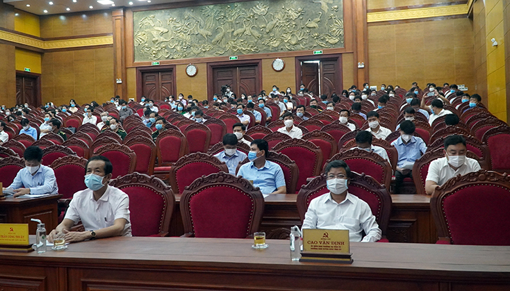 Các đại biểu dự hội nghị.