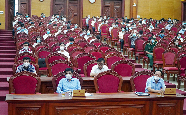 Các đại biểu dự hội nghị