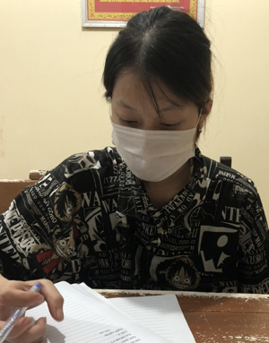 Đối tượng Trần Thị Thu Thủy cùng số ma túy.