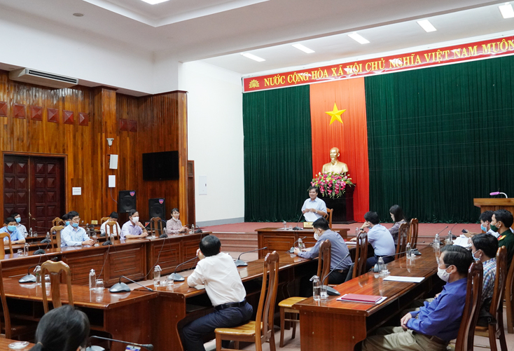 Quang cảnh buổi làm việc.
