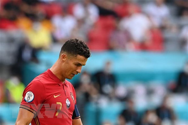 Cristiano Ronaldo trong lượt trận thứ hai gặp Đức bảng F, vòng chung kết EURO 2020 ở Munich, ngày 19-6-2021. (Ảnh: AFP/TTXVN)