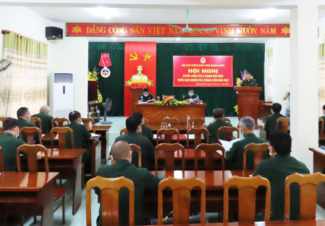Các đại biểu tham dự hội nghị