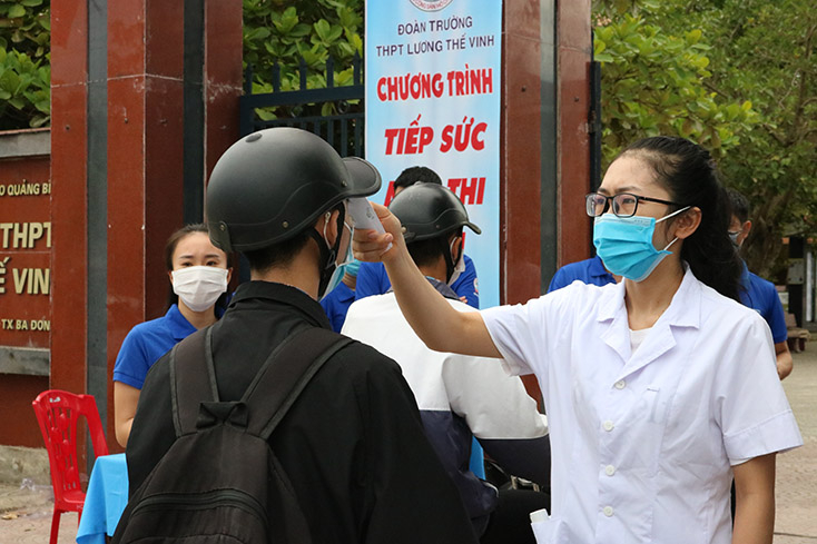 Công tác kiểm soát dịch Covid-19 được thực hiện nghiêm ngặt tại các điểm thi