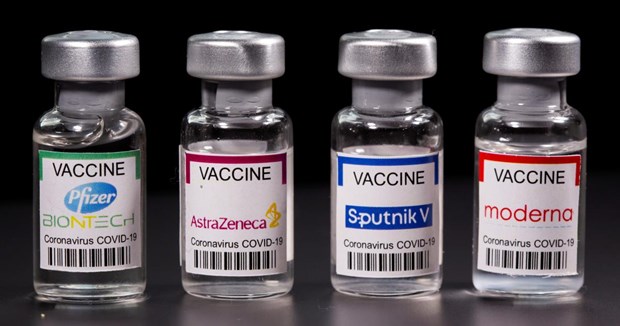  Không có bằng chứng liên quan tới việc sử dụng kết hợp các loại vaccine. (Nguồn: qz)