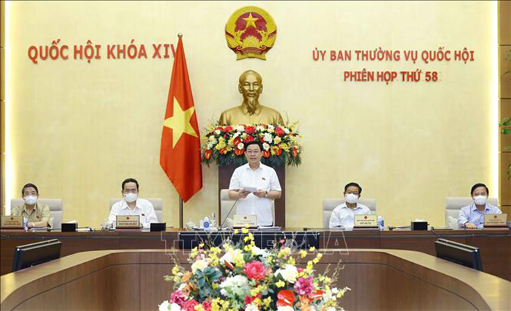 Chủ tịch Quốc hội Vương Đình Huệ phát biểu tại Hội nghị. Ảnh: Doãn Tấn /TTXVN