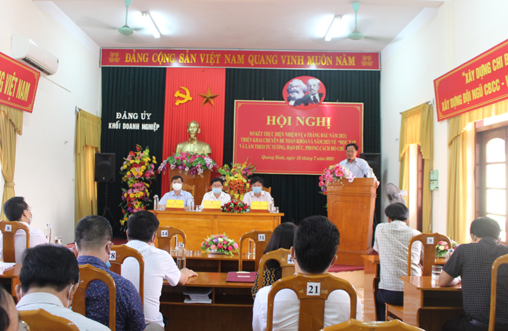 Toàn cảnh hội nghị.