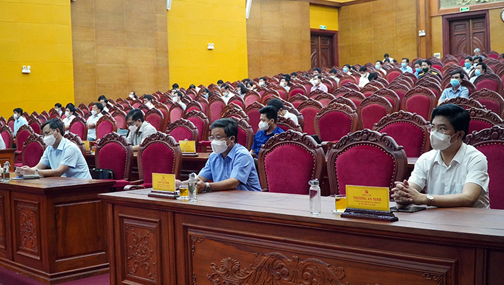 Các đại biểu dự hội nghị.  
