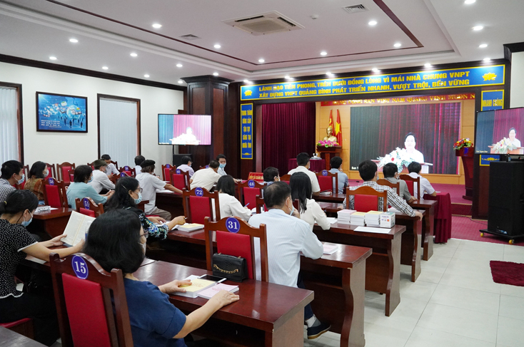 Quang cảnh hội nghị tại điểm cầu tỉnh Quảng Bình.