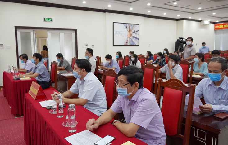 Các đại biểu dự hội nghị tại điểm cầu tỉnh Quảng Bình.
