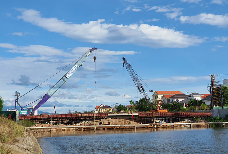 Nhà thầu cam kết phấn đấu thi công hoàn thành hạng mục cầu Cống Mười trước ngày 2-9-2021.