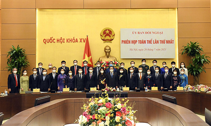 Đồng chí Vũ Đại Thắng, Ủy viên Trung ương Đảng, Bí thư Tỉnh ủy, Trưởng đoàn ĐBQH tỉnh tại phiên họp của Ủy ban Đối ngoại của Quốc hội.