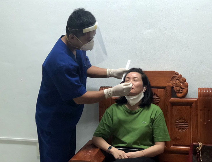  Đại biểu Quốc hội tỉnh thực hiện xét nghiệm SARS-Cov-2 sau khi hoàn thành kỳ họp vào ngày 29-7.