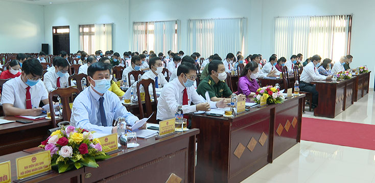 Các đại biểu tham dự kỳ họp