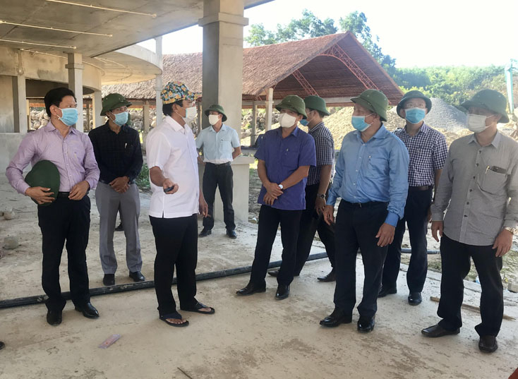 Đồng chí Phó Bí thư Thường trực Tỉnh ủy Trần Hải Châu và đoàn công tác của tỉnh thăm, kiểm tra hoạt động sản xuất của Công ty CP Tập đoàn Trường Thịnh. 