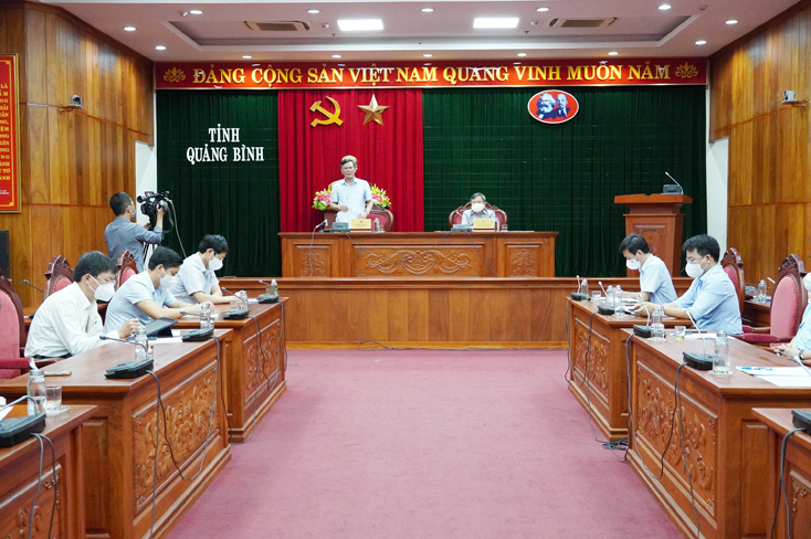 Đồng chí Chủ tịch UBND tỉnh Trần Thắng phát biểu kết luận cuộc họp.