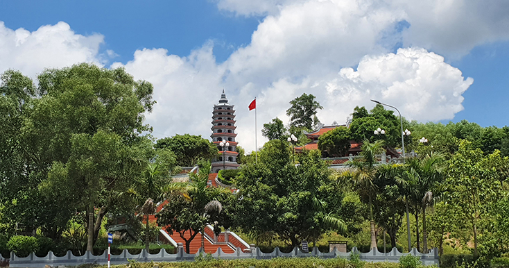 Đền tưởng niệm Liệt sĩ Trường Sơn bến phà Long Đại trở thành điểm đến của du khách, đồng thời góp phần giáo dục lòng yêu nước cho thế hệ trẻ hôm nay.