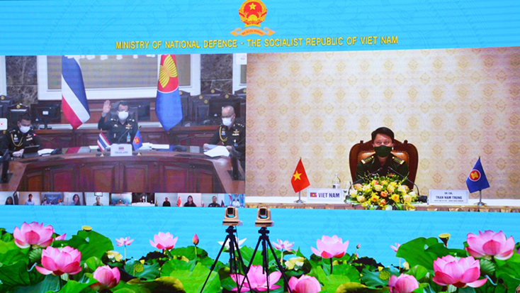 Quang cảnh hội thảo trực tuyến.