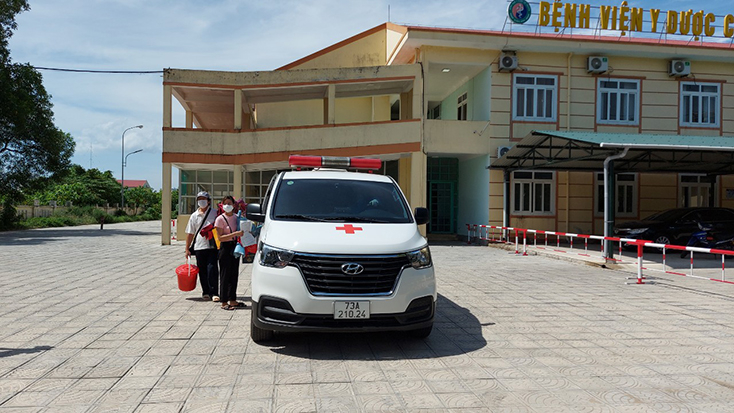 Các trường hợp được hỗ trợ phương tiện vận chuyển về địa phương, nơi cư trú.