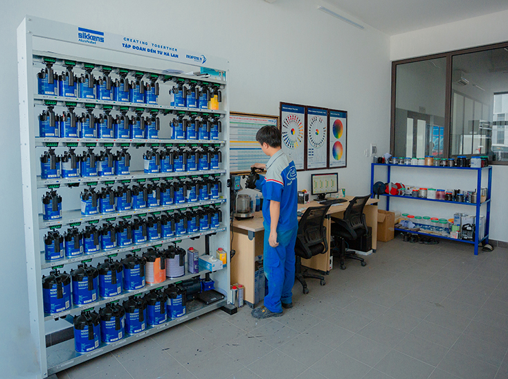Hệ thống máy pha sơn hiện đại theo tiêu chuẩn châu Âu