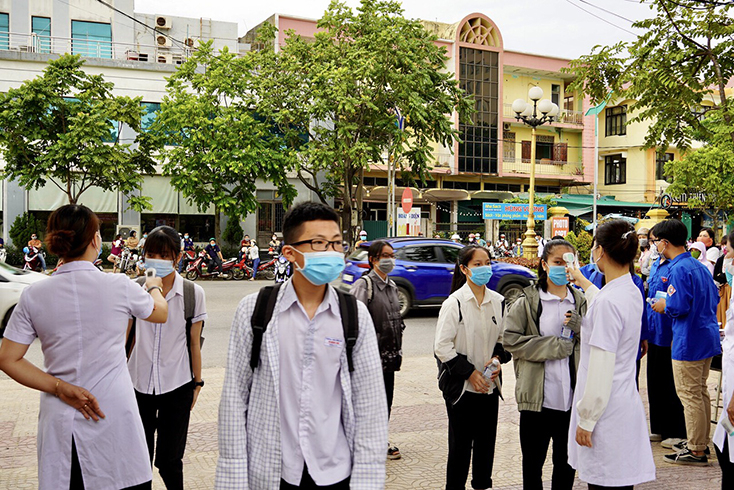 Các trường học trên địa bàn tỉnh đang tập trung công tác chuẩn bị để đón học sinh tựu trường sớm nhất vào ngày 23-8.