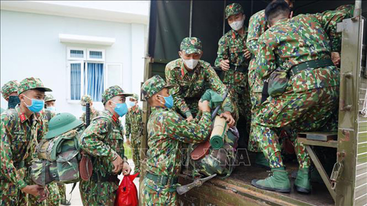 Các chiến sĩ lên đường nhận nhiệm vụ ở biên giới. Ảnh minh họa: Phạm Thanh Tân/TTXVN
