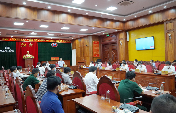  Các đại biểu dự cuộc họp.
