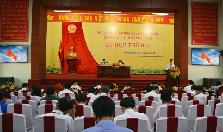 Toàn cảnh kỳ họp thứ hai HĐND huyện Bố Trạch.