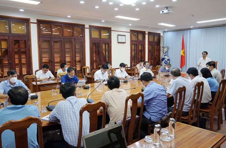  Quang cảnh cuộc họp