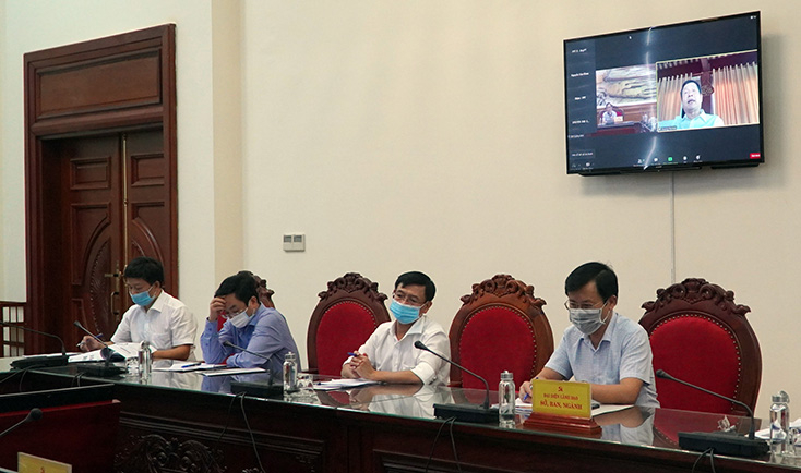 Các đại biểu dự buổi làm việc.