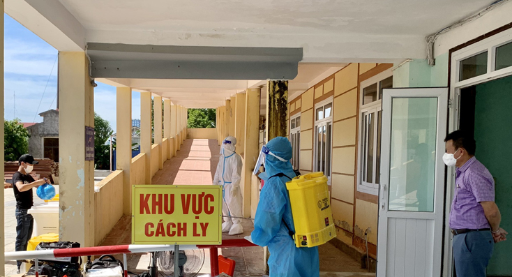 Các ca dương tính mới được đưa về Cơ sở  điều trị bệnh nhân Covid-19 Bệnh viện Y dược cổ truyền tỉnh để cách ly điều trị ngay trong trong sáng 20-8.