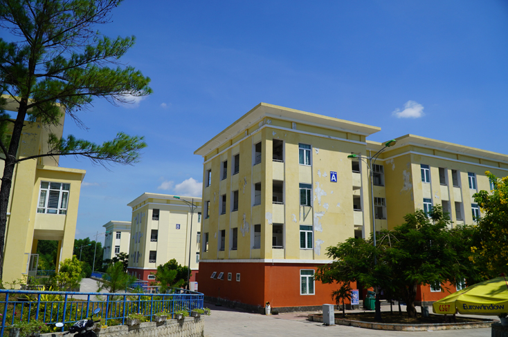 Trường cao đẳng Luật Miền Trung được tỉnh trưng dụng làm KCL tập trung đón những công dân đặc biệt về từ miền Nam.