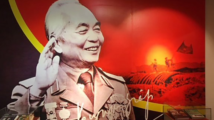 Đại tướng Võ Nguyên Giáp, Tổng Tư lệnh Quân đội nhân dân Việt Nam, Người học trò xuất sắc và gần gũi của Chủ tịch Hồ Chí Minh.
