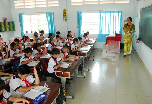  Trong bối cảnh dịch COVID-19, những lớp học trực tiếp sẽ khó có thể được tổ chức ở nhiều địa phương trong những ngày đầu năm học mới. (Ảnh: TTXVN)