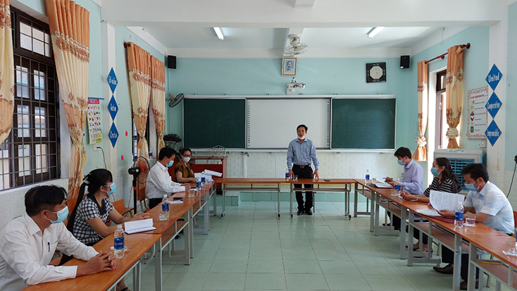 Sở GD-ĐT kiểm tra công tác phòng, chống Covid-19 tại các trường học
