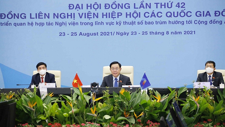 Chủ tịch Quốc hội Vương Đình Huệ dự Lễ Bế mạc Đại hội đồng Liên nghị viện Hiệp hội các quốc gia Đông Nam Á lần thứ 42. (Ảnh: baoquocte.vn)