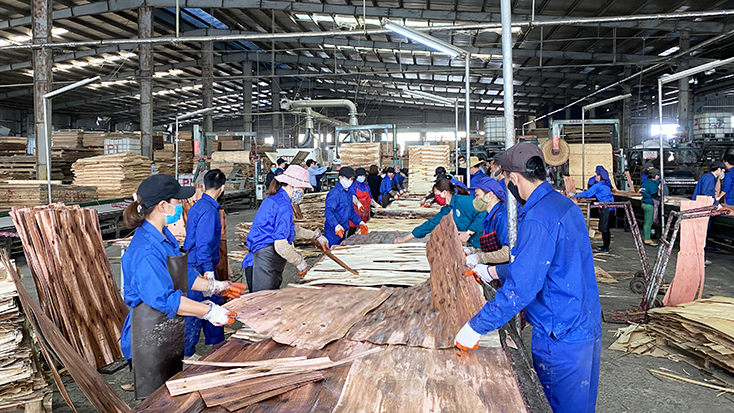 Việc điều chỉnh sẽ góp phần tạo điều kiện cho các doanh nghiệp, địa phương sản xuất kinh doanh, khôi phục phát triển kinh tế.